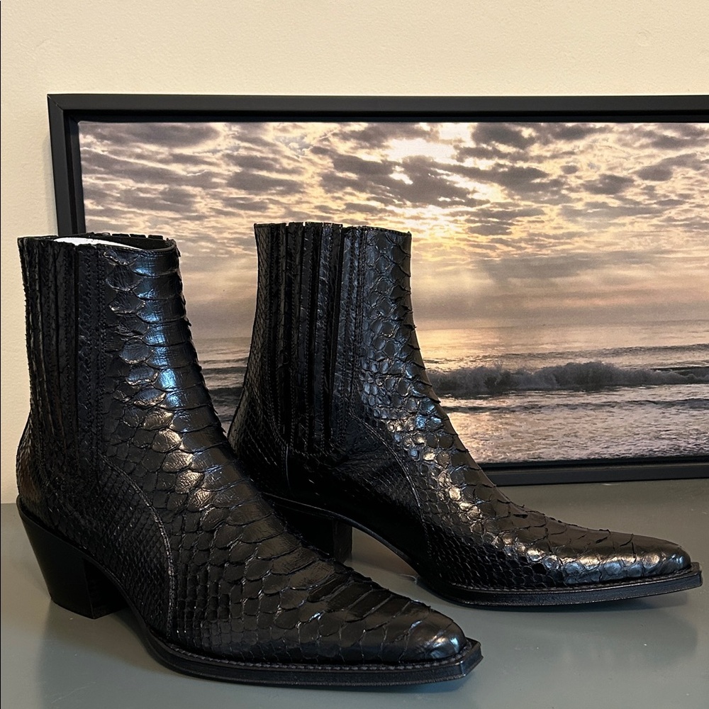 Black Snakeskin Pattern Ankle Boots.